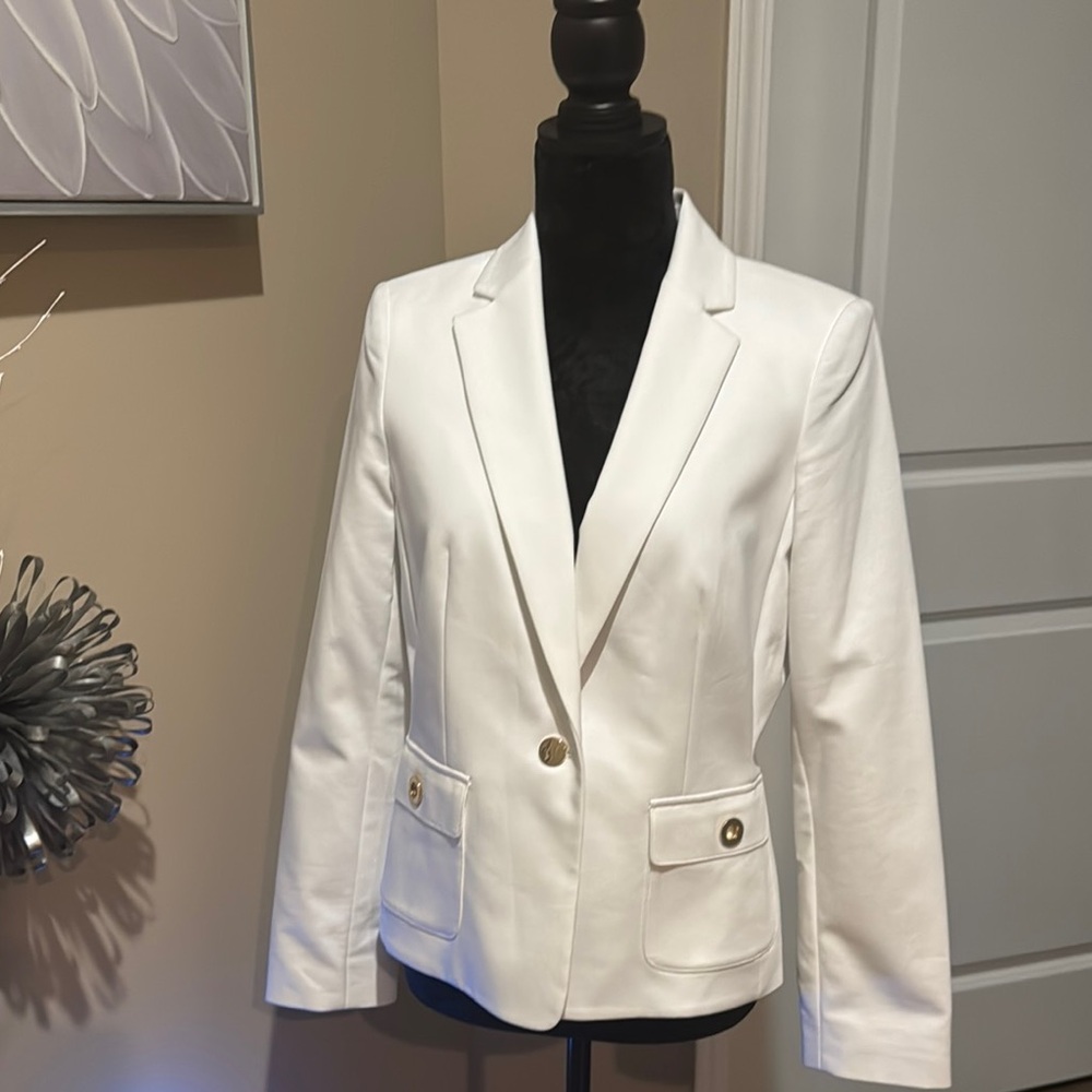 Calvin Klein White Tailored Blazer with Notched Lapels